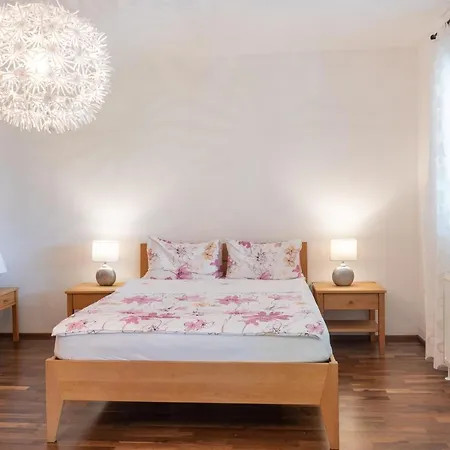 Salzburg City&lake * Elixhausen